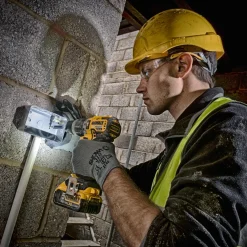 DeWALT DCD796P2 18V XR slagbore/skruemaskine 2x5,0 Ah batteri og lader* Bore- Og Skruemaskiner