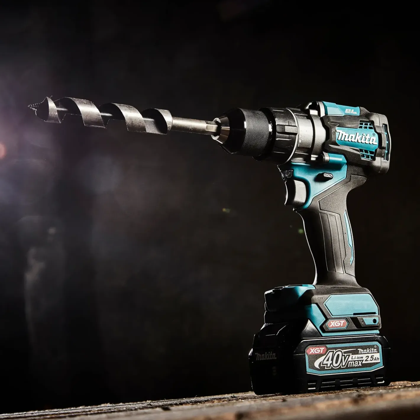 Makita DF001GZ 40 V bore-/skruemaskine solo* Bore- Og Skruemaskiner