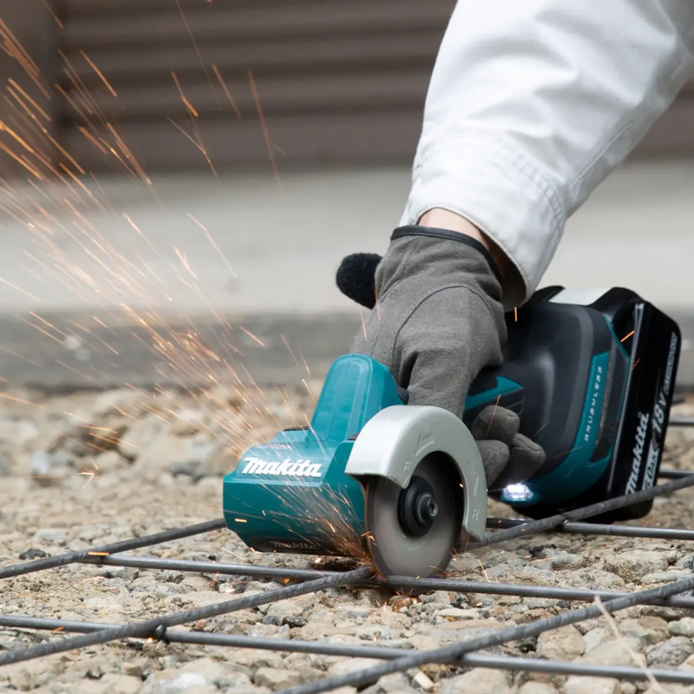 Makita DMC300Z 18V LXT multiskærer solo* Multicuttere