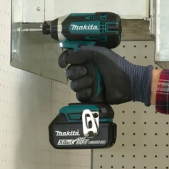 Makita DTD152Z slagskruetrækker 18V solo* Bore- Og Skruemaskiner
