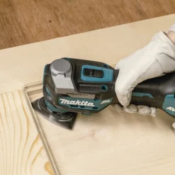 Makita TM001GZ multicutter - 40V XGT® solo* Multicuttere