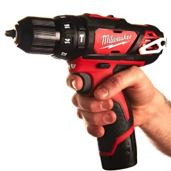 Milwaukee M12 BPD 12V slagboremaskine 2x2.0 Ah batterier og lader i kuffert* Bore- Og Skruemaskiner