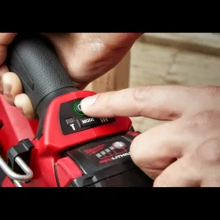 Milwaukee M18 FFN-502C Fuel™ 18V sømpistol 2x5.0 Ah batterier og lader* Sømpistoler