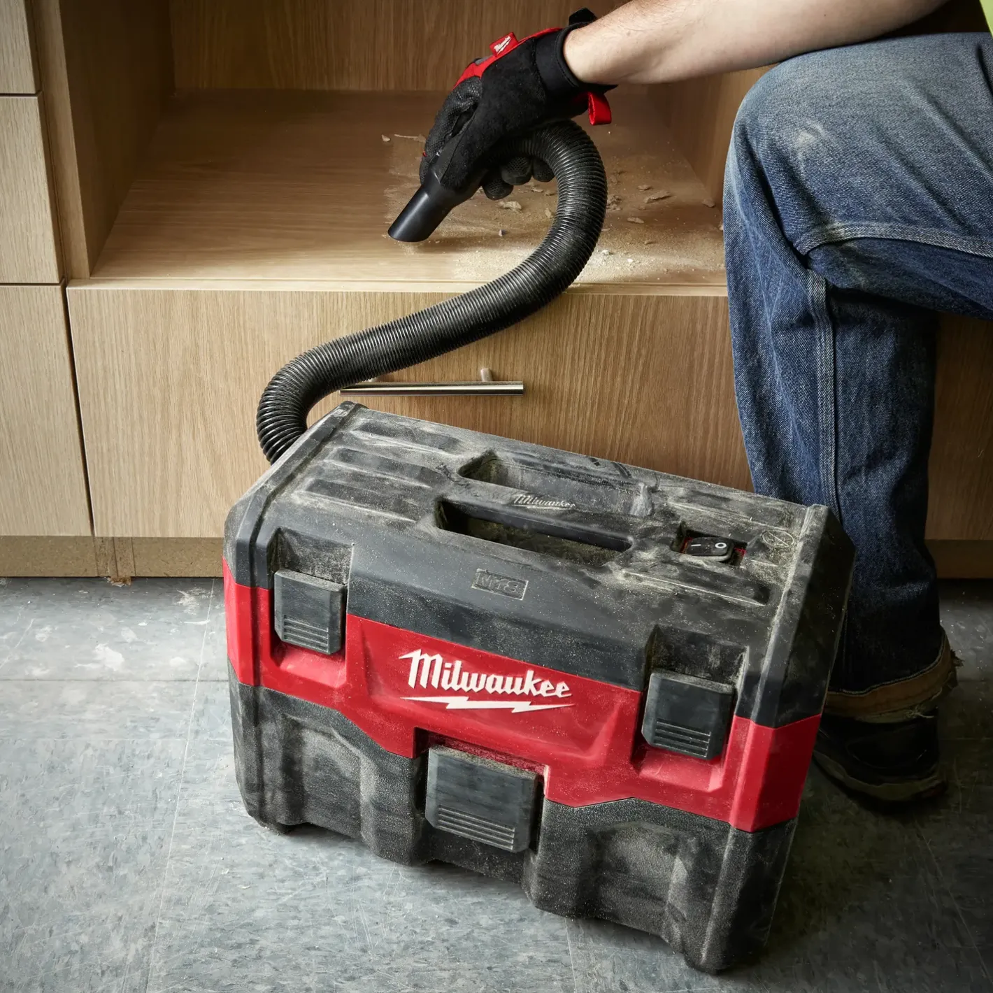 Milwaukee M18 VC2 -0 18V våd/tør-støvsuger solo* Støvsugere