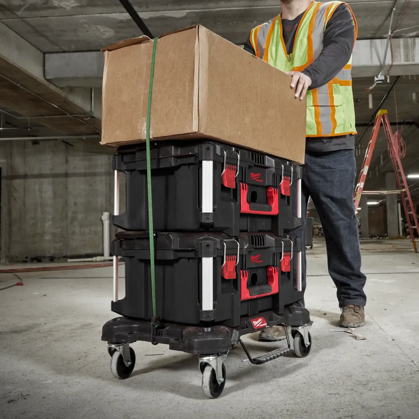 Milwaukee PACKOUT™ transportbase m/hjul* Værktøjskasser Og -Tasker