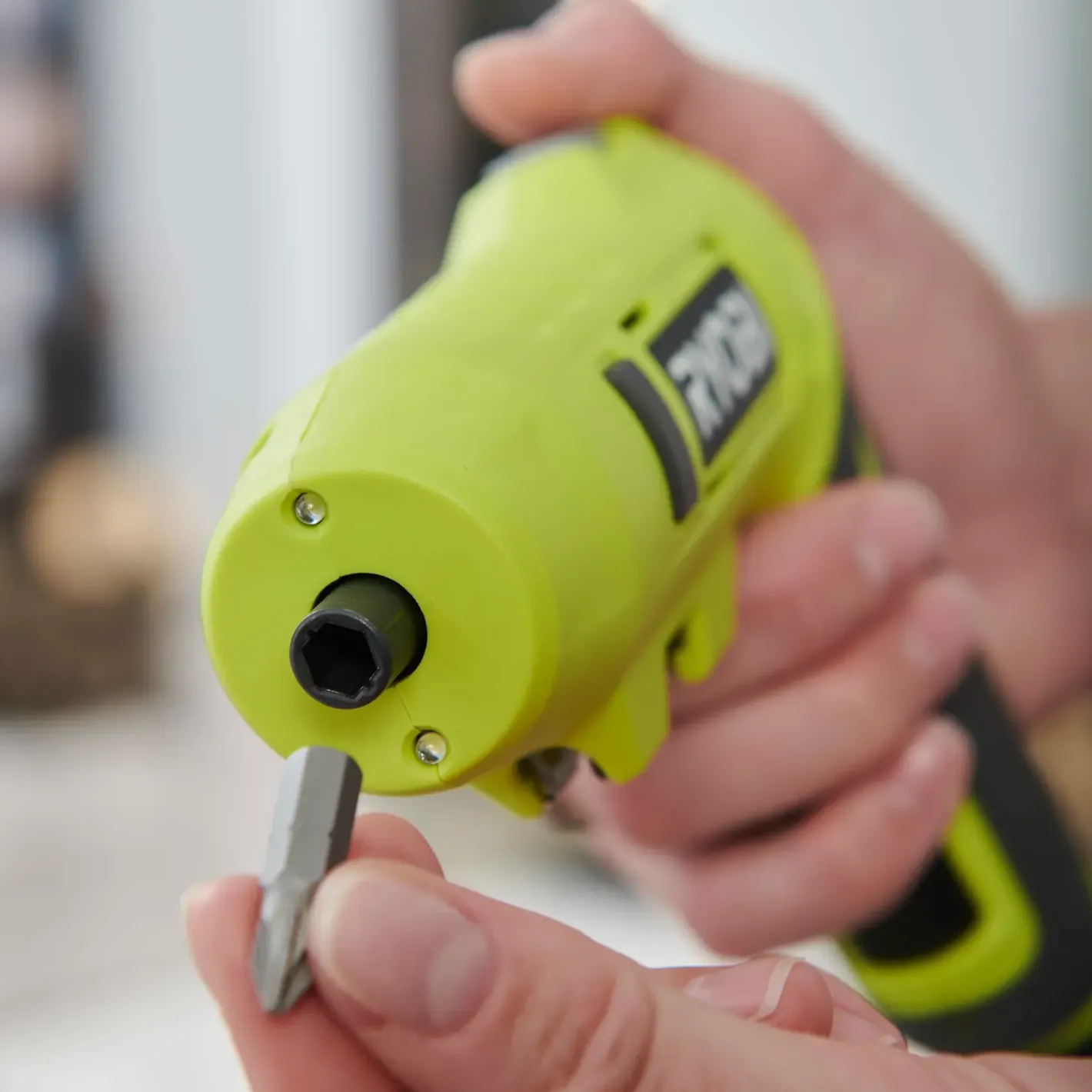 Ryobi RSDP4-120G 4V knækskruetrækkersæt* Bore- Og Skruemaskiner